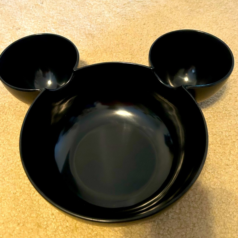 Zak designs Mickey Mouse serving bowl, melamine